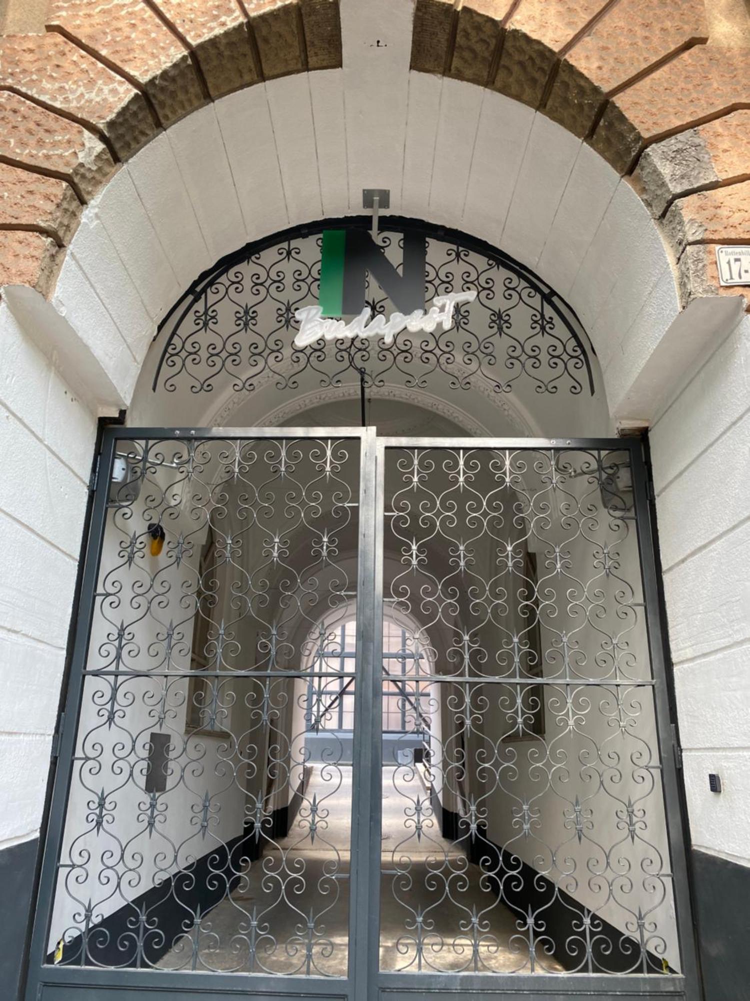 Apartmanhotel In *